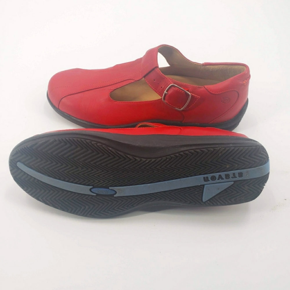 Red leather Aravon walking shoe, EUC sz 8.5